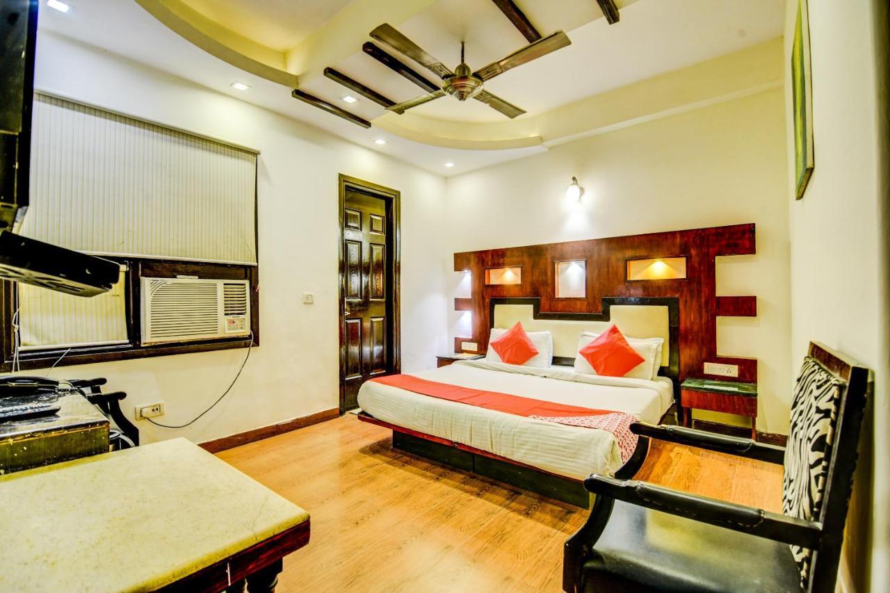 Oyo Hotel Asko International Near Gurudwara Shri Bangla Sahib Nueva Delhi Exterior foto