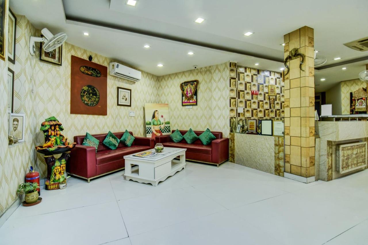 Oyo Hotel Asko International Near Gurudwara Shri Bangla Sahib Nueva Delhi Exterior foto